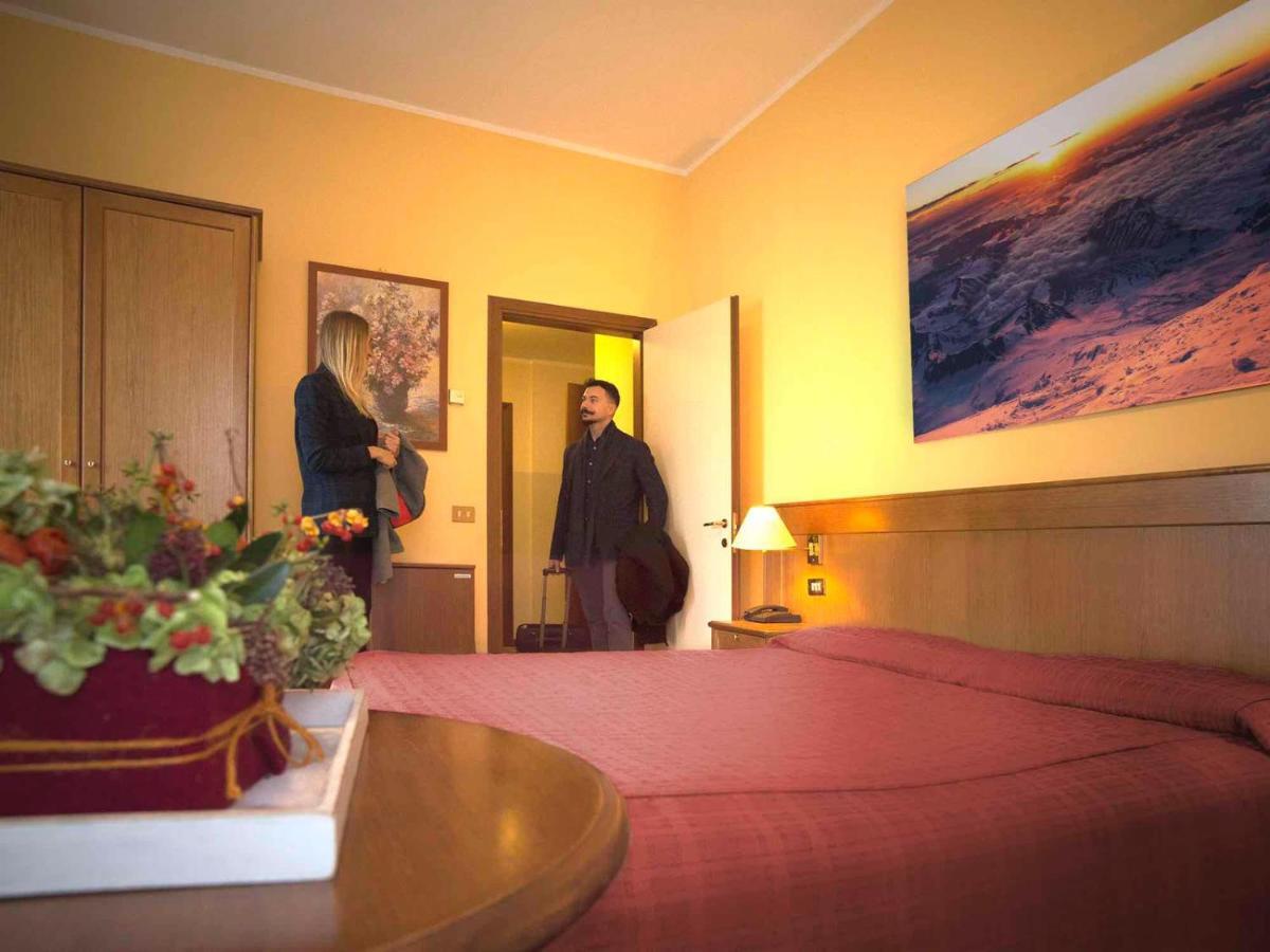 Hotel Clementi Salice Terme Exterior photo